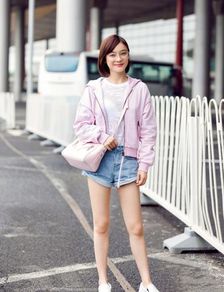 袁姍姍巴黎時裝周少女造型引熱議，床上用品互動增添溫暖